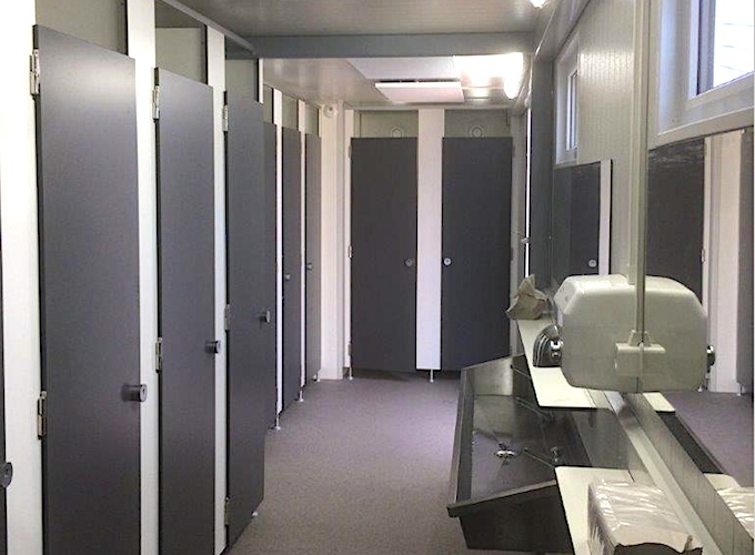 Sanitäre Einrichtungen, Toiletten, Dusch- und Waschräume für temporäre Einrichtungen wie Unterkünfte, Wohnheime, Flüchtlingsunterkünfte, Notfallzelte von Zeltverleih Intersettle aus NRW