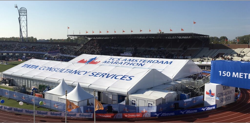 Service Zelte und Hallen für Umkleiden, Aufenthalt, Versorgung und Equipment der Sportler und Teilnehmer - Intersettle Zeltverleih