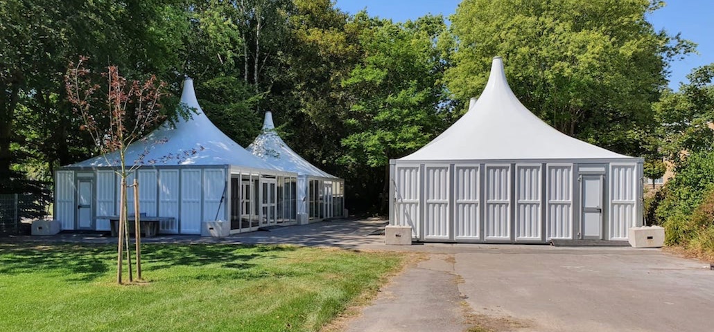 Pagodenzelte als temporäre Klassenzimmer für Schulen und Unis - Zelte und Pagoden von Intersettle Zeltverleih