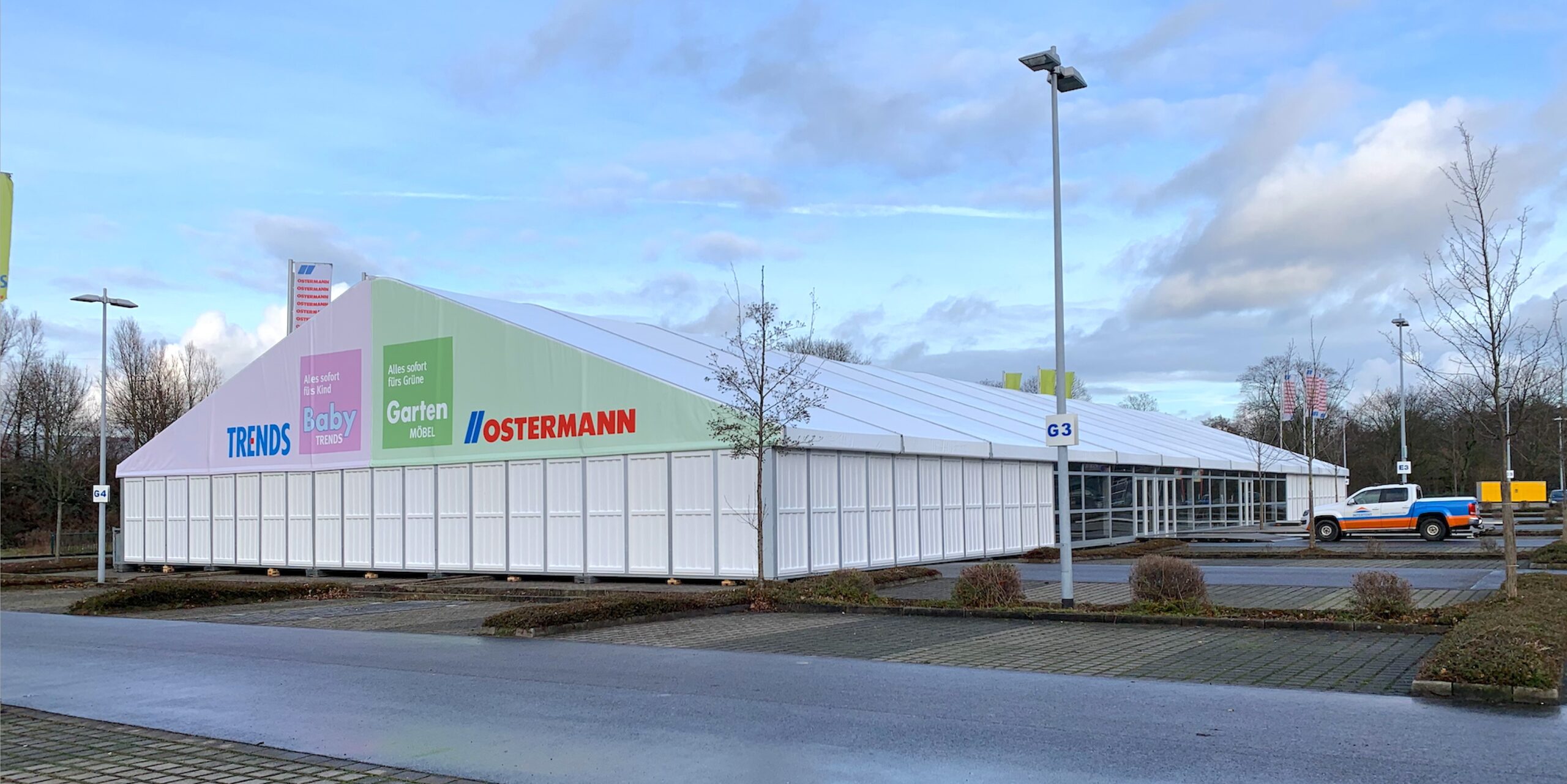 Gewerbehallen von-intersettle-Zeltverleih-für Industrei, Gewerbe un dHandel - temporäres-Geschäft-für-Ostermann-Einrichtungs-Centrum-Recklinghausen-