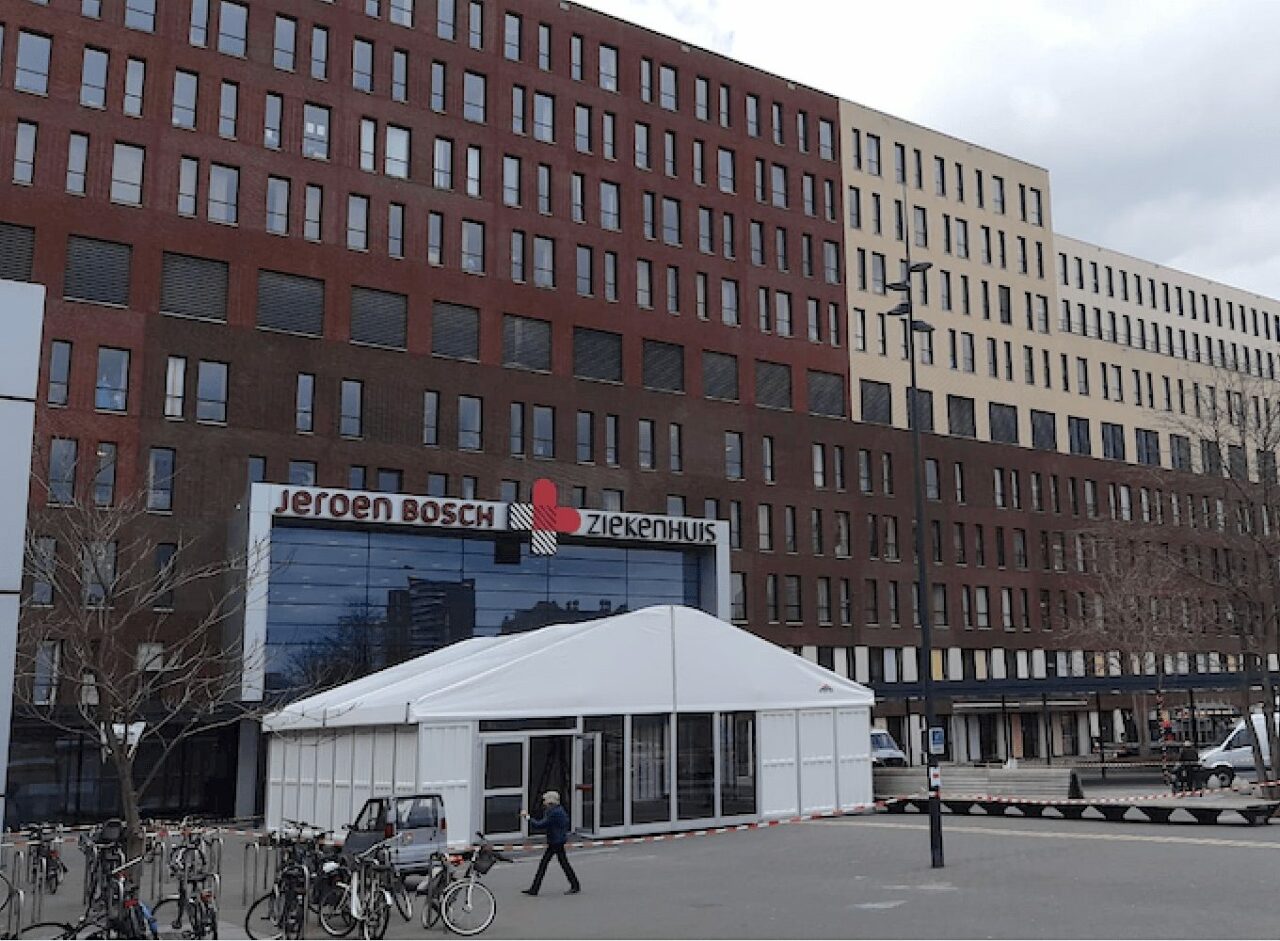 Notfallzelte-Quarantänezelte-Triage-Zelte-Sanitätszelte-für-Krisen-und-Katastrophen-von-intersettle-Zeltverleih-www.intersettle.de-JBZ-Krankenhaus-4