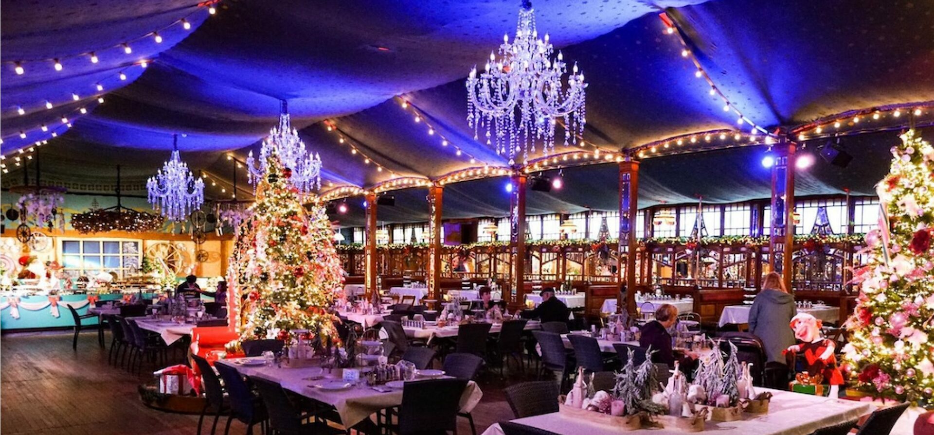 Zeltverleih-intersettle-Eventzelte-aller-Art-und-Größe-Historisches-Spiegelzelt-im-Intratuin-Halsteren-für-Gastronomie-und-Events-zu-Weihnachten-www.intersettle.de-