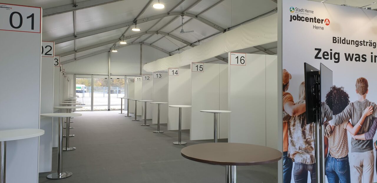 Messezelt von Intersettle Zeltverleih - Zelte und Hallen für Messeauftritte und Firmenpräsentationen