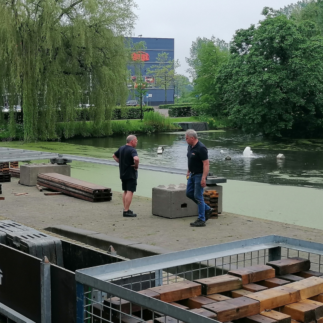Aufbau von 4 Carré Pagoden als temporäres Restaurant - Intersettle Zeltverleih für tempoäre Raumlösungen in Notfällen - FB & LI - Brafoer (3)