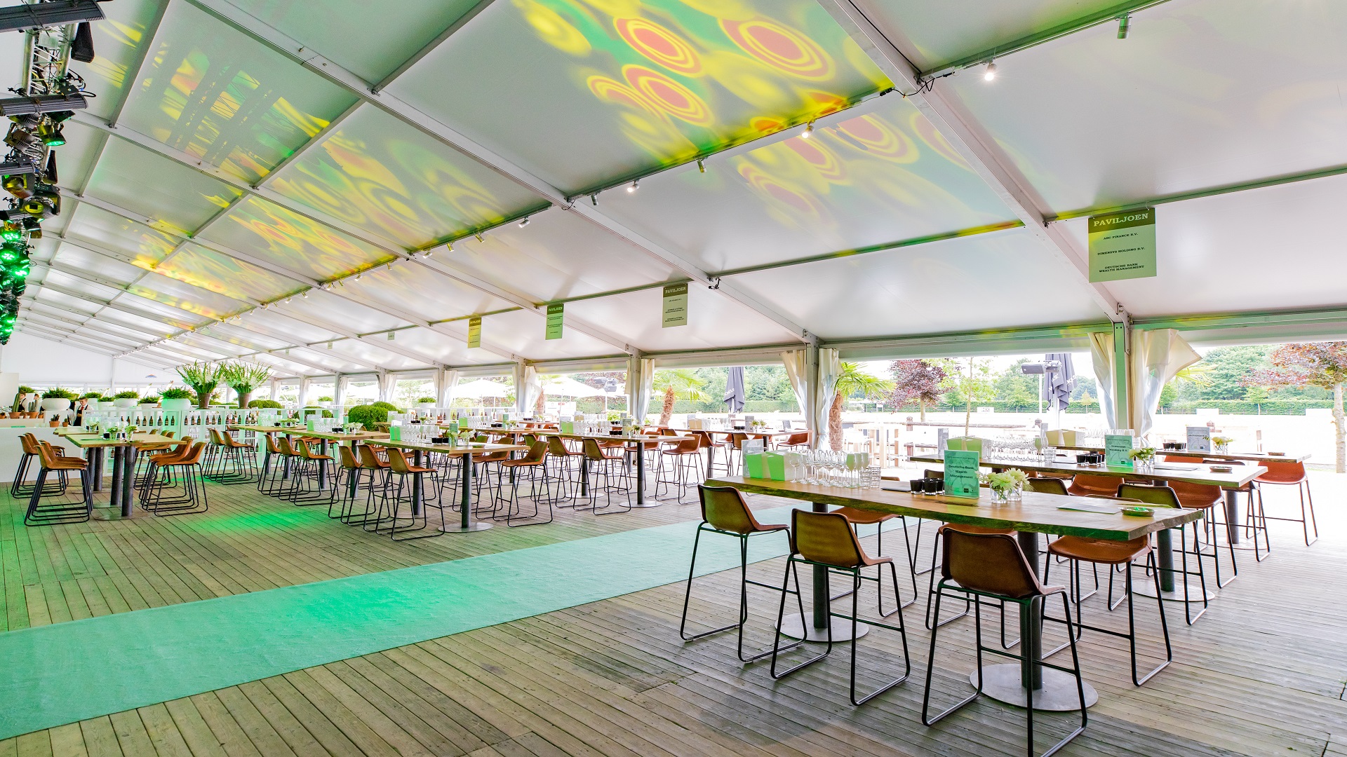 Eventzelte von Zeltverleih Intersettle für Events, öffentliche Veranstaltunegn, Sportveranstaltungen - inklusive der Zeltausstattungen