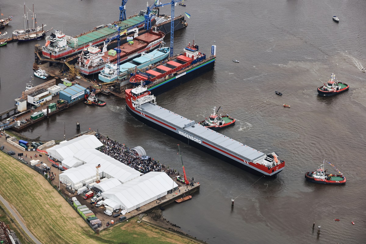 Zelte und Zelthallen von Zeltverleih Intersettle für Royal-Wagenborg für Schifftaufen auf der DelfSail 2024