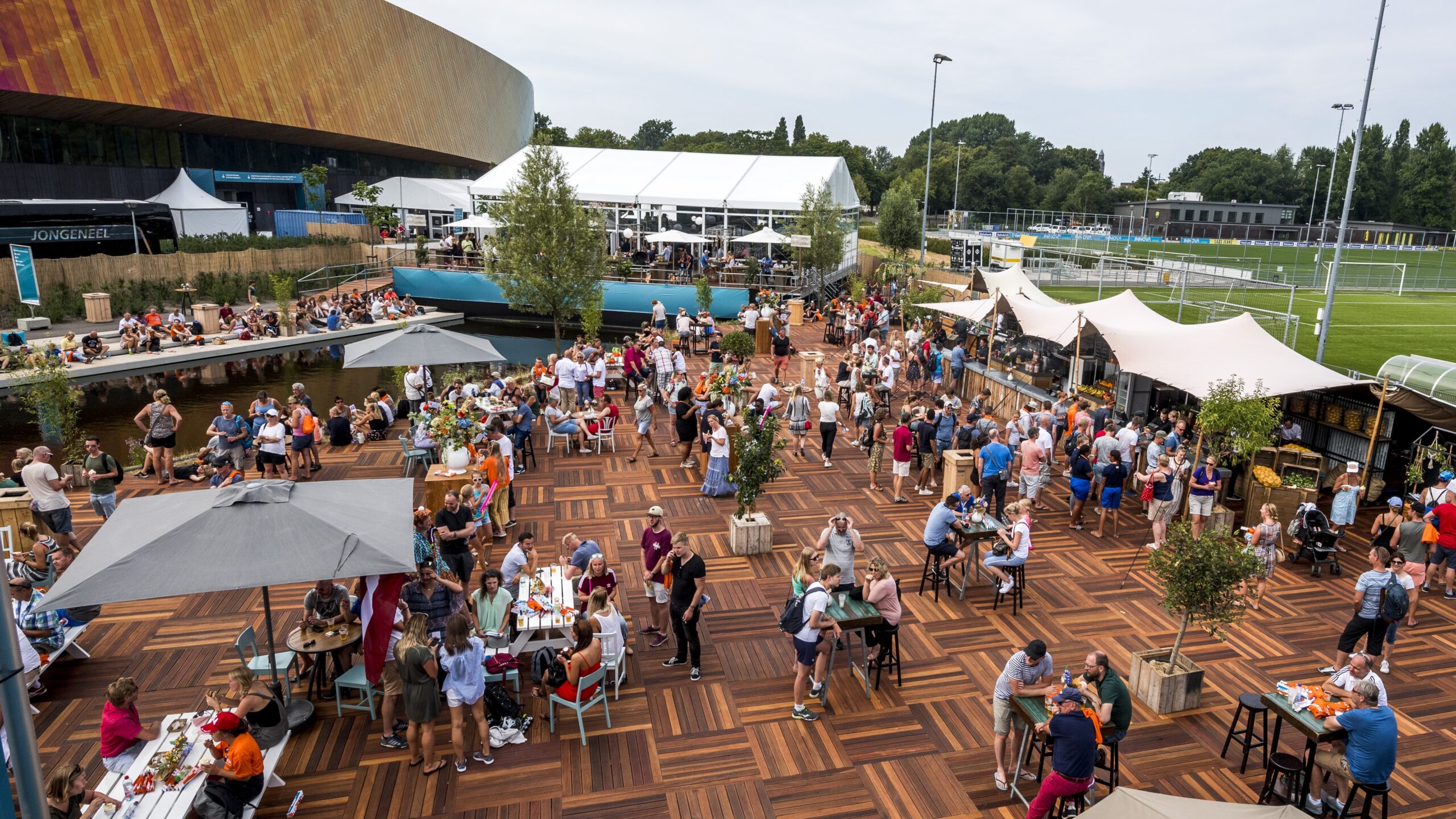 Eventzelte für Outdoor Events von Zeltverleih Intersettle - Spezialist für Raumlösungen auf Festivals und Sportevents