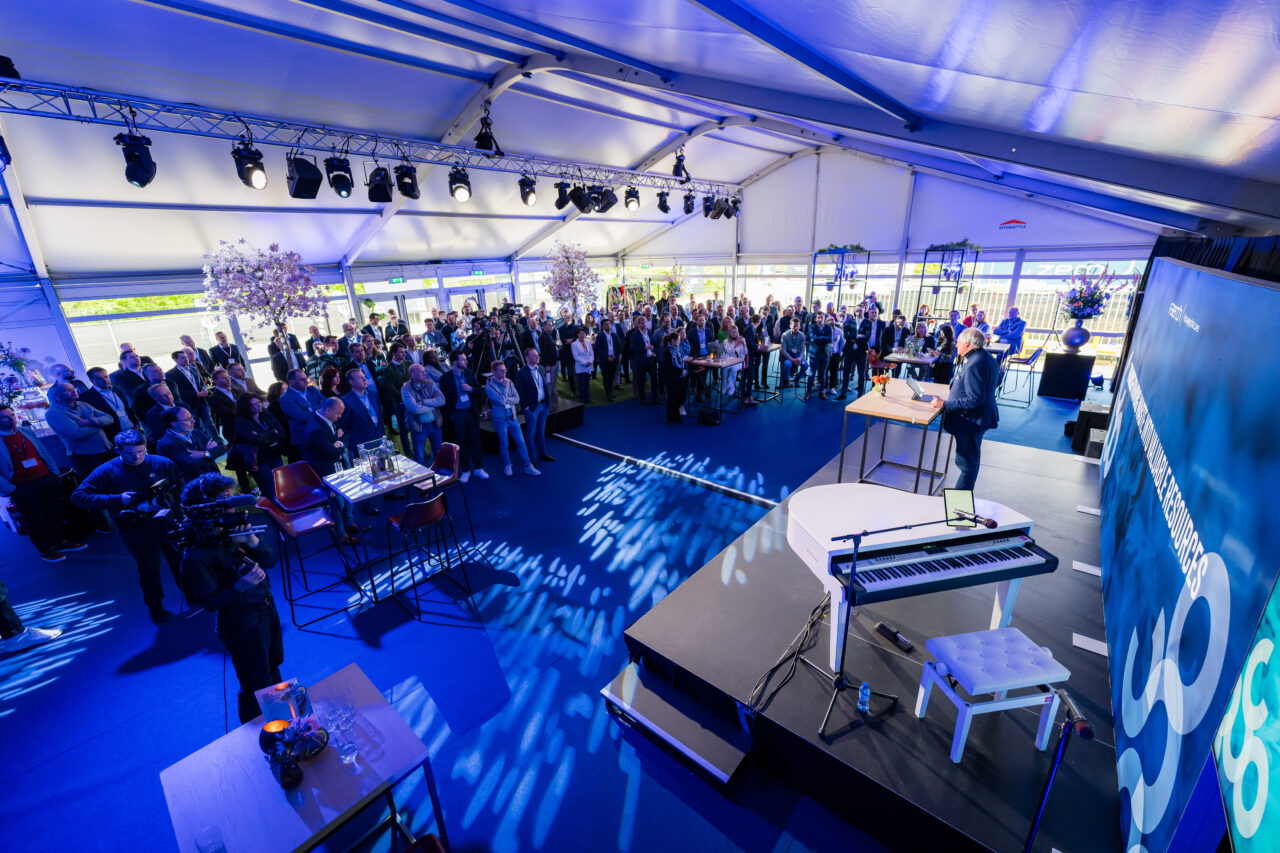 Firmenevent in Zelthalle von Intersettle Zeltverleih, exklusive Eventzelte - Duiven (c) The Event Company (2)