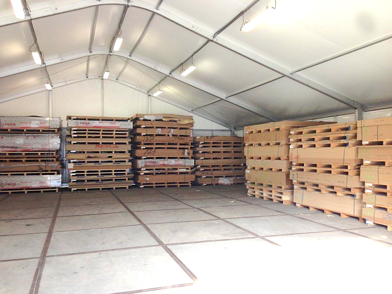 Lagerhalle von Zeltverleih Intersettle für Materialien, Waren, Produkte, Farhzeuge, ... temporärer Raum mit viel Platz