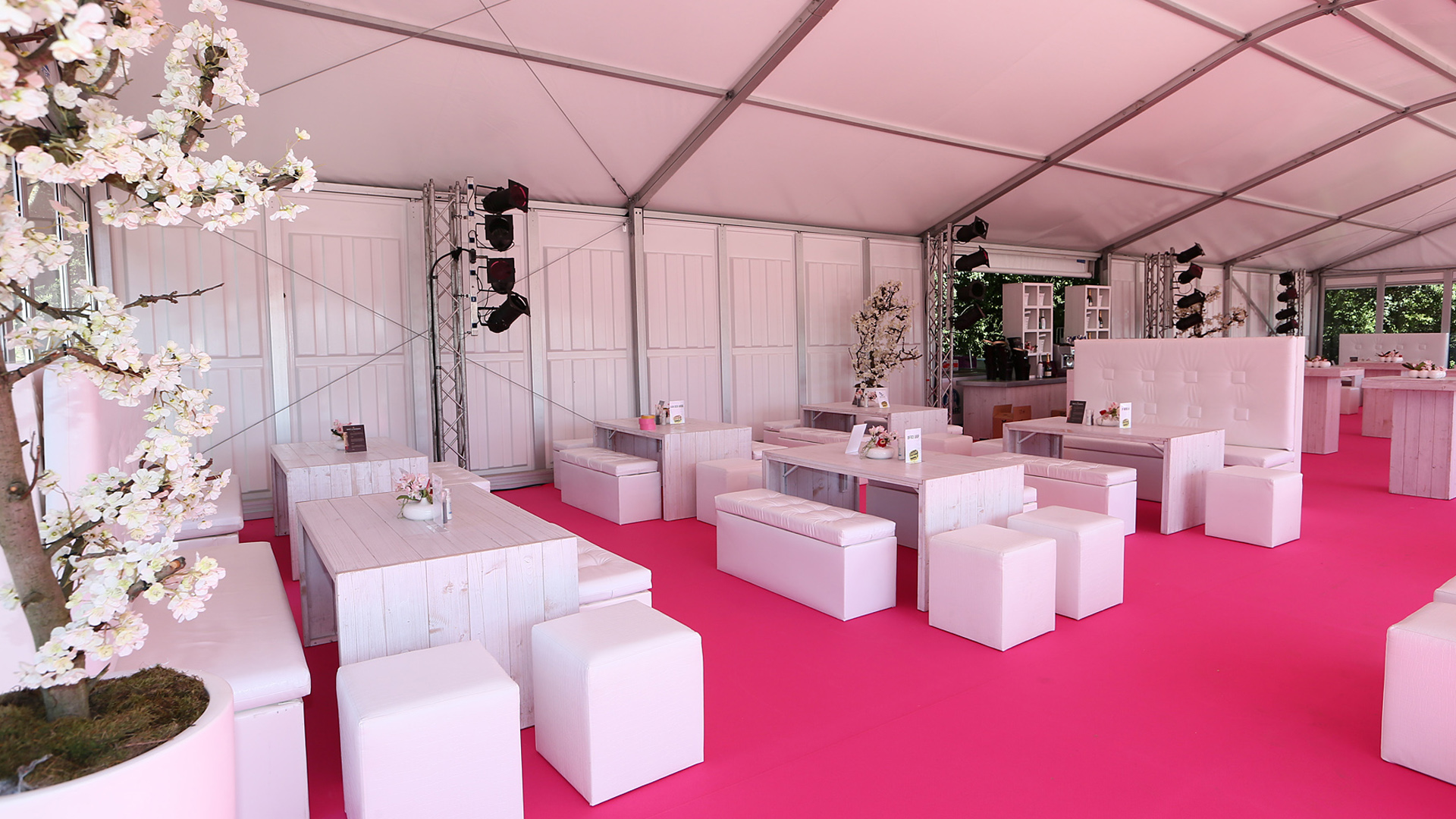 Priatfeier - AluPavillon 15m - Zeltverleih Intersettle - Pavillons und Eventzelte für Trauung, Hochzeitsfeier, Events, Geburtstag, Jubiläum, Hochzeiten