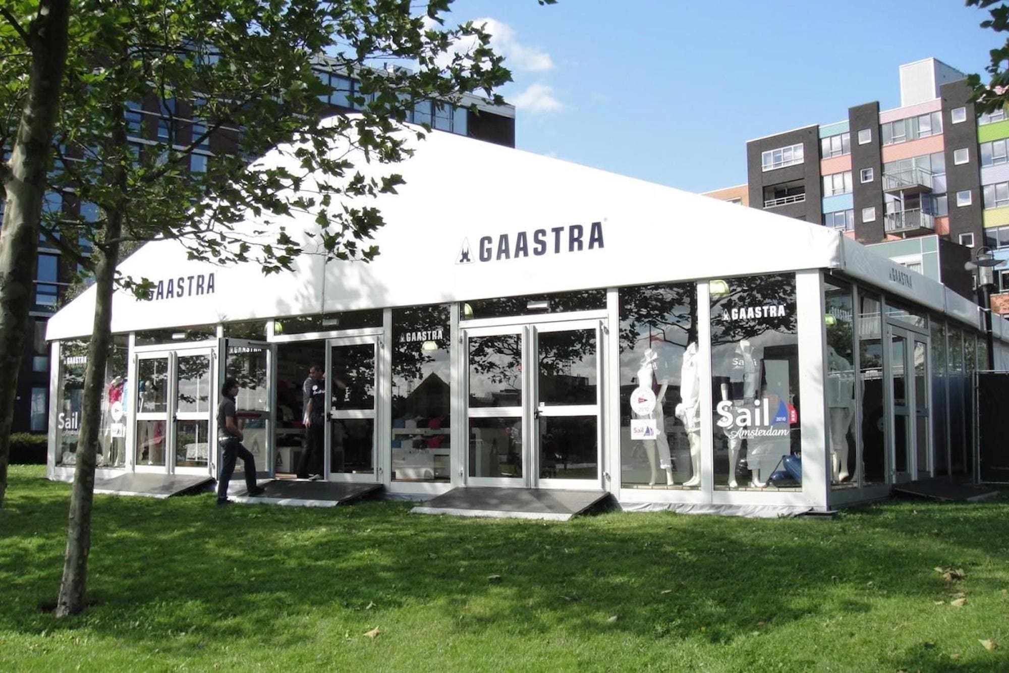 Temporärer-mobiler-Verkauf-in-Zelten-Pagoden-Zelthallen-und-Leichtbauhallen-von-Insettle Zeltverleih